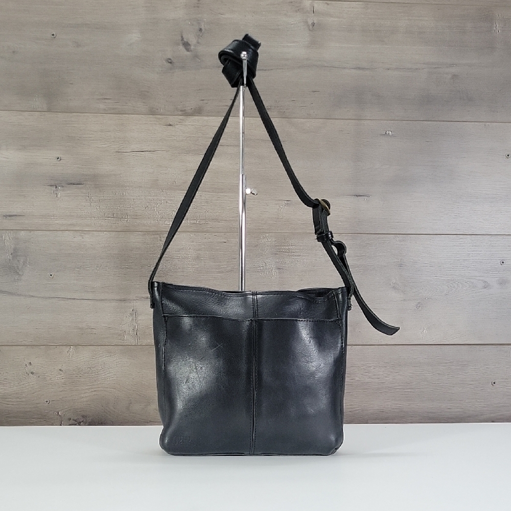 Duluth Trading Co. Black Leather Crossbody Bag